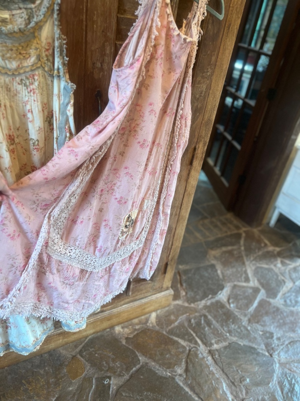 Magnolia Pearl Anna Cecile floral Slip Dress - Picture 4 of 7
